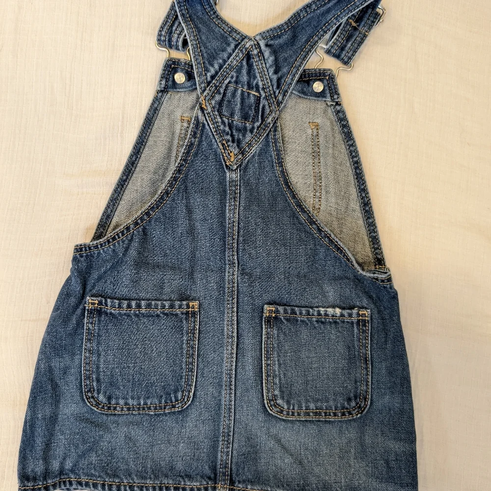 Gap overalls denim jean skirt Bottom Girls size 2 Pockets